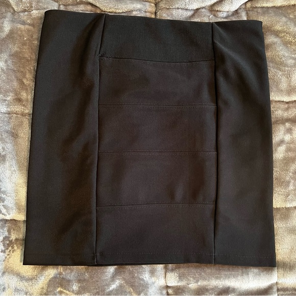 Guess Womens Black Mini Skirt Bodycon Size Small Fitted NWOT Short 90’s Y2K - Picture 3 of 7